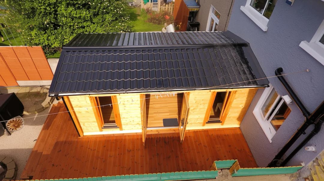 Single-storey timber extension