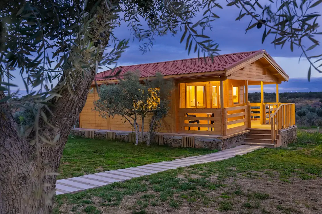 Lile 2-bedroom cottage – veranda view